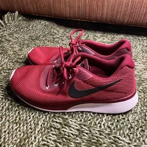 Nike Tanjun Shoes